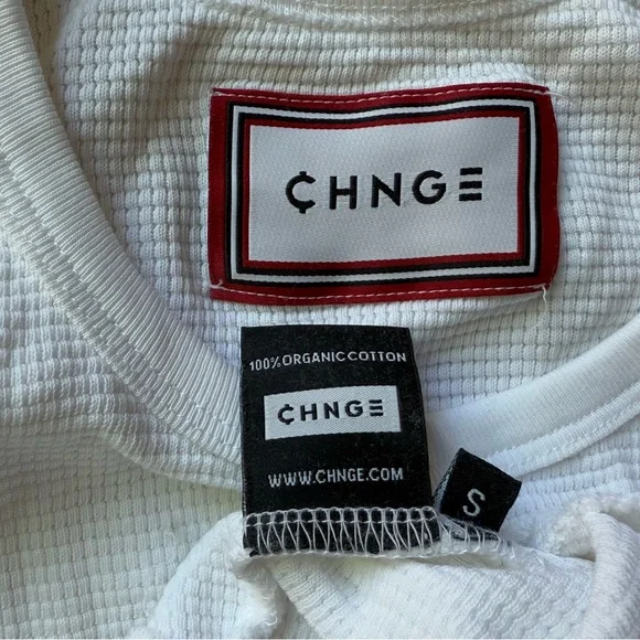 CHNGE White Crop Tank Top - Picture 2 of 3